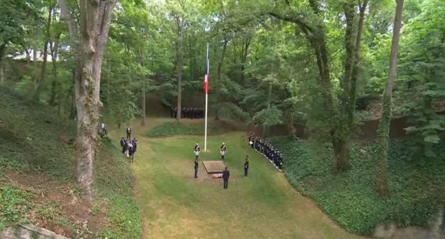 Cérémonie de l'Appel du 18 juin 1940 au Mont-Valérien
