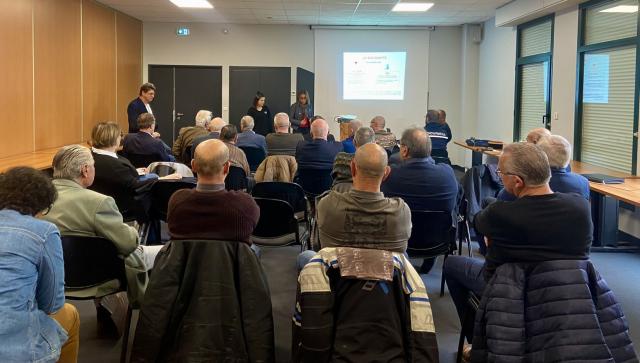 Présentation du bilan solidarité par Madame Fatiha GASMI, adjointe du directeur du service départemental, et Madame Carla BRIGNANO.