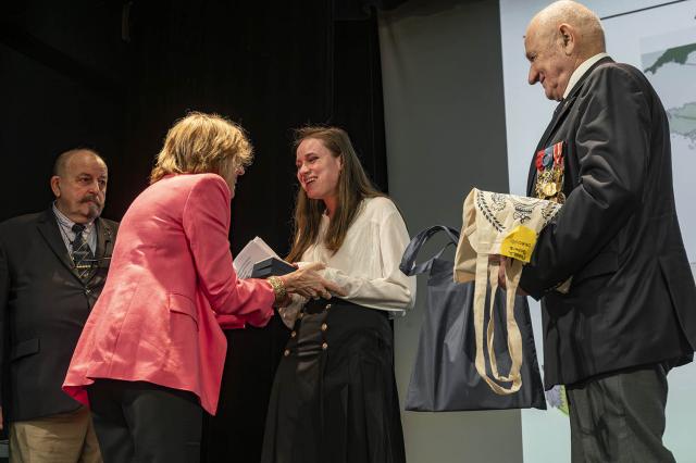 La directrice générale de l'ONaCVG et Sophie Ferrer