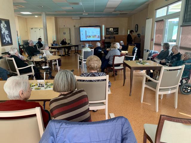 Les résidents attentifs à la présentation du projet