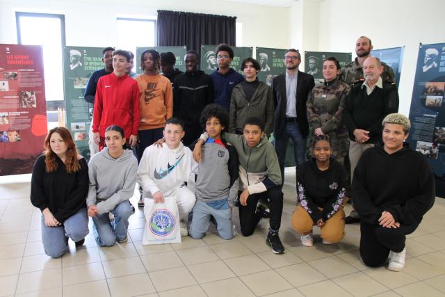 L'équipe d'animation, les jeunes et les témoins OPEX