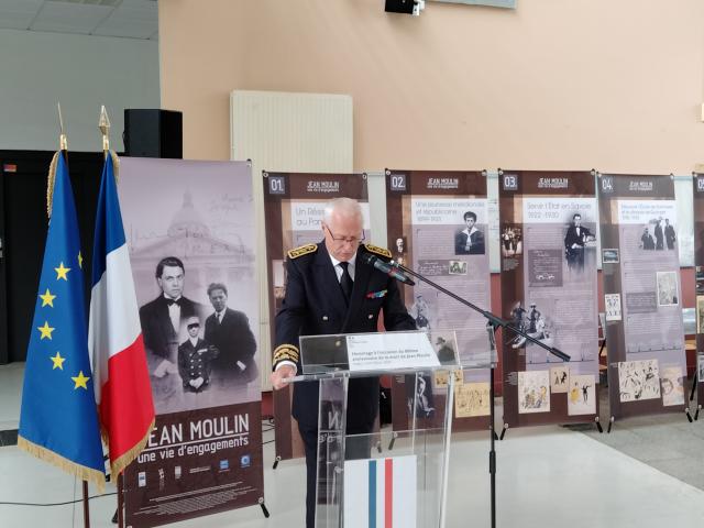 Discours du préfet devant l'exposition de l'ONaCVG
