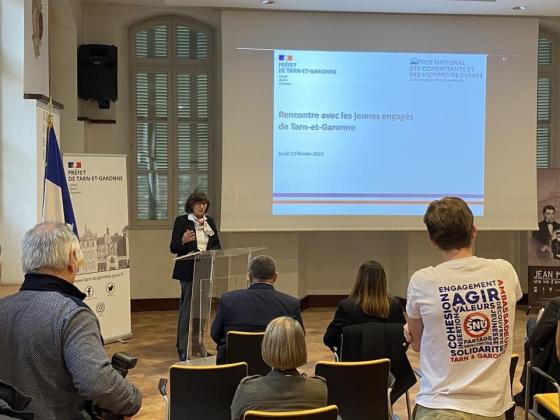 La préfète durant son discours