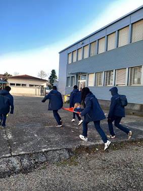 Brancardage d'un blessé de la Première Guerre mondiale