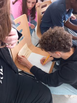 En pleine réflexion afin de trouver le code