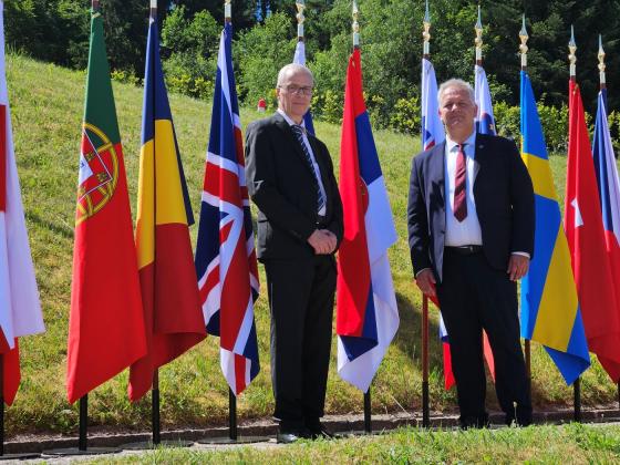 Michael Landolt, directeur et Slavoljub Caric, consul de la République de Serbie