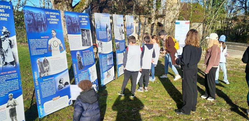Equipe répondant au quiz "les sportifs dans les grandes guerres"